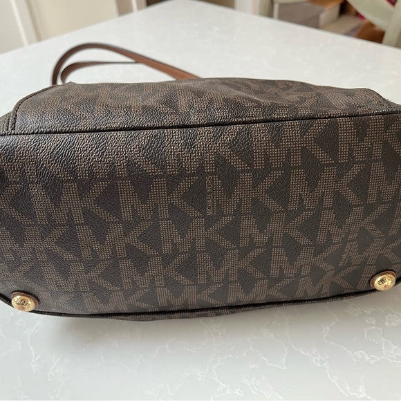 Michael Kors pocketbook - Picture 3 of 8